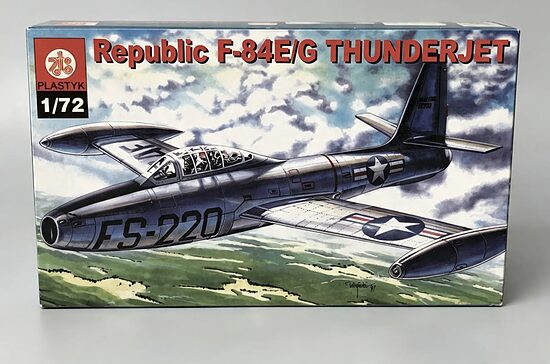 Plastmasas modeļa komplekts Republic F-84E/G Thunderjet