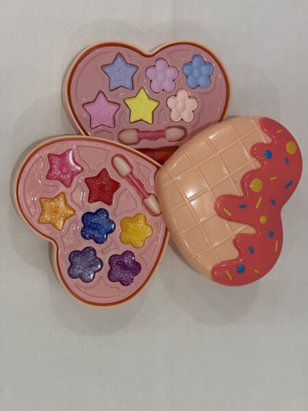 Kosmetika “Sirds forma”